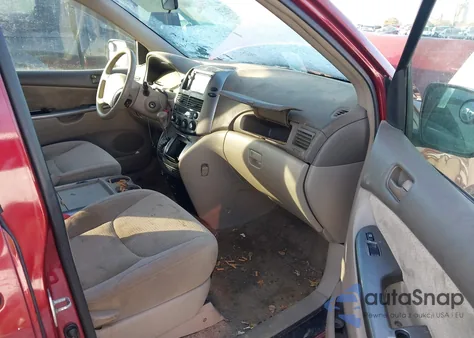 2010 Toyota Sienna Le из США, поврежденный, VIN 5TDKK4CC0AS328629